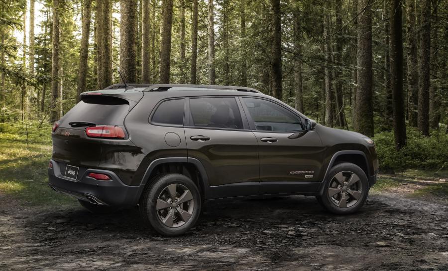  Jeep Cherokee 75th Anniversary 2016 года  (фото 2 из 5)